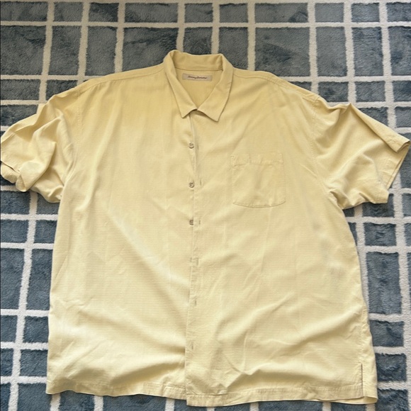 Tommy Bahama Light Yellow Casual Button-Down Shirt - Picture 1 of 5